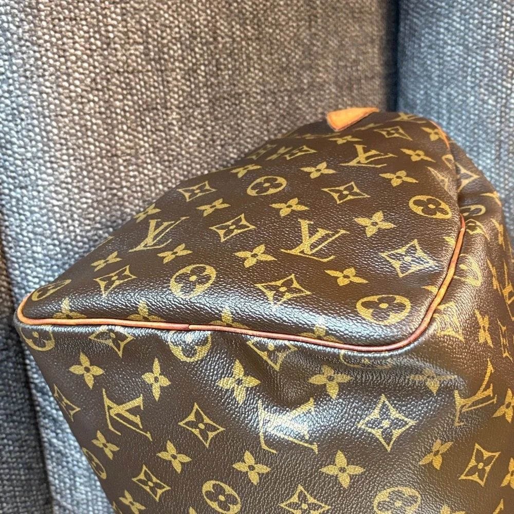 Louis Vuitton Speedy 40 Monogram Boston Bag- Preowned